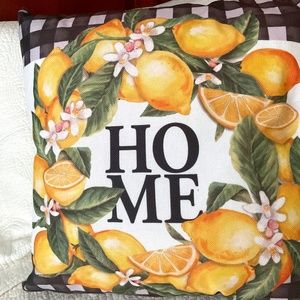 BRIARWOOD LANE LEMON WREATH PILLOW